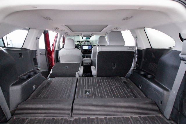 Used 2020 Toyota Highlander Limited Platinum image 30