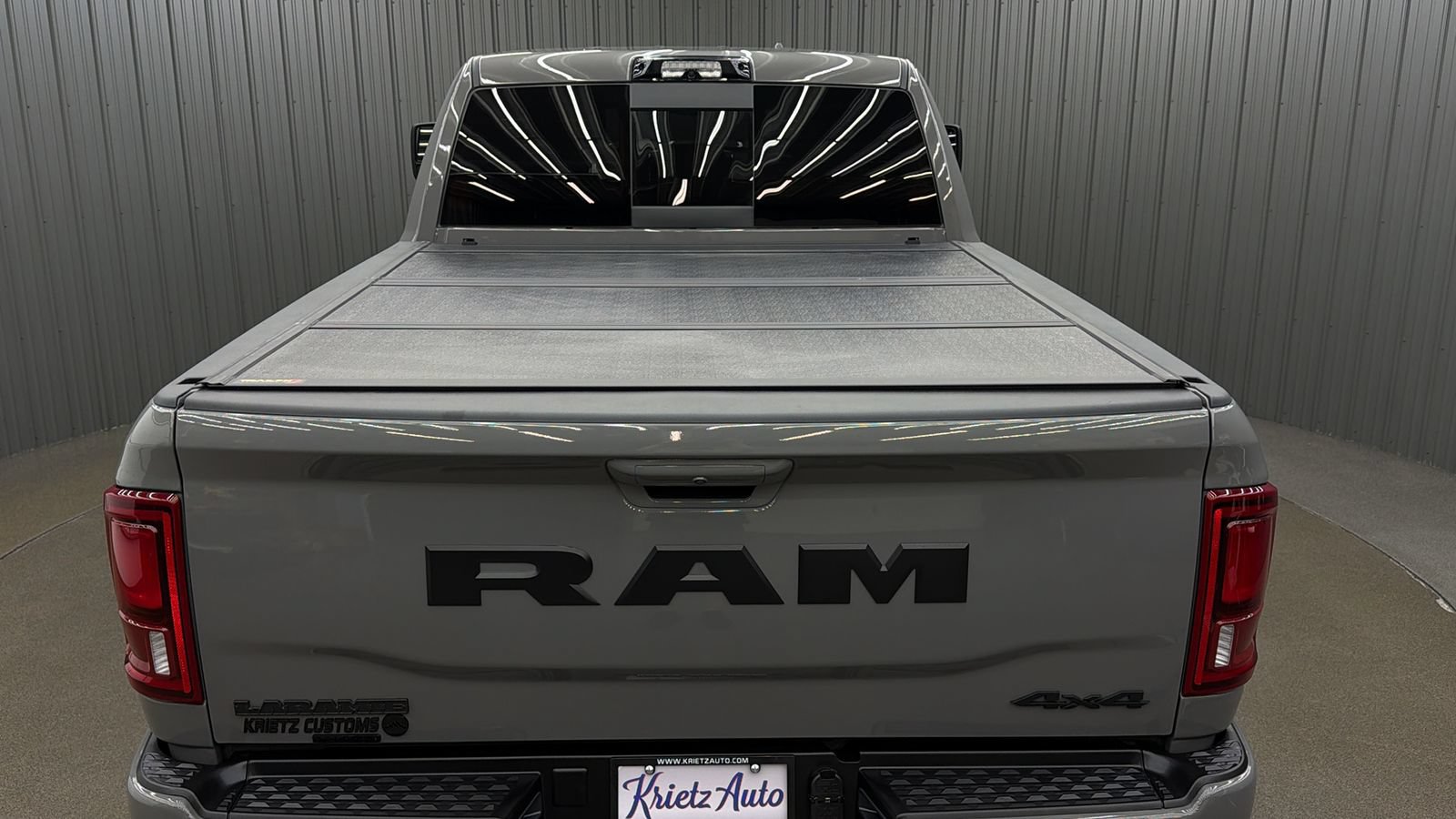 Used 2025 RAM 2500 Laramie AWD/4WD image 17