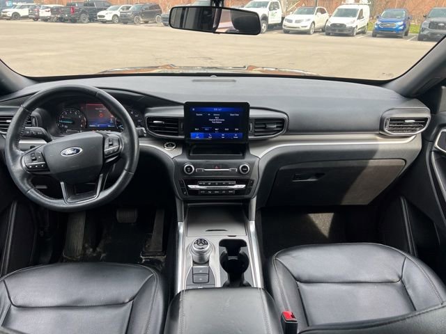 Used 2020 Ford Explorer XLT w/ Equipment Group 202A AWD/4WD image 21