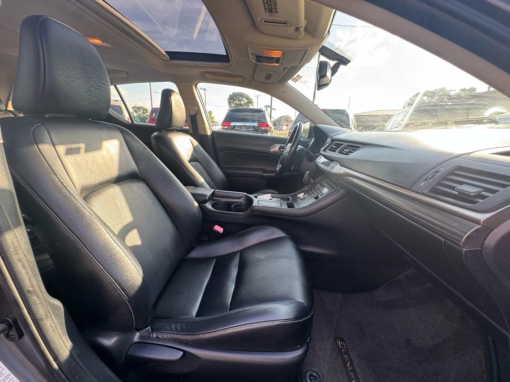 Used 2015 Lexus CT 200h Premium image 22