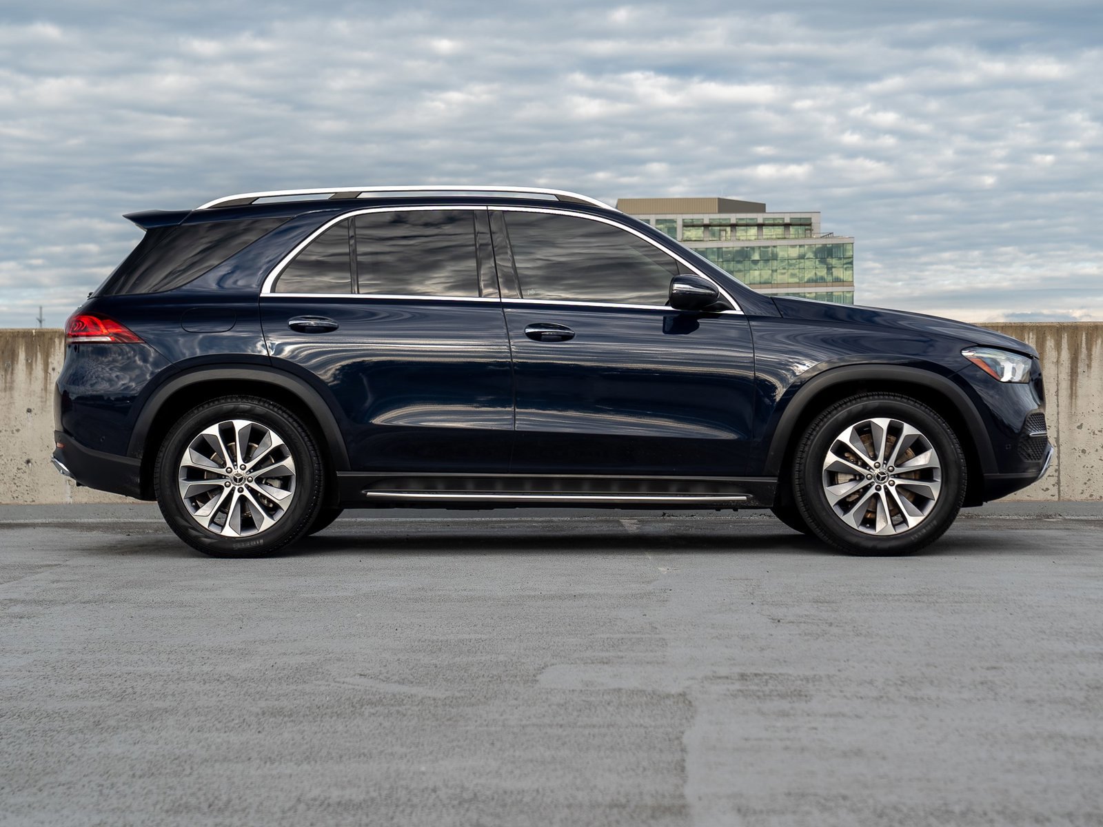 Used 2022 Mercedes-Benz GLE 350 4MATIC image 6