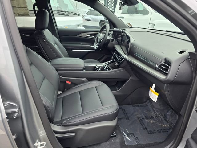 New 2025 Chevrolet Traverse LT w/ LPO, Illumination Package image 11