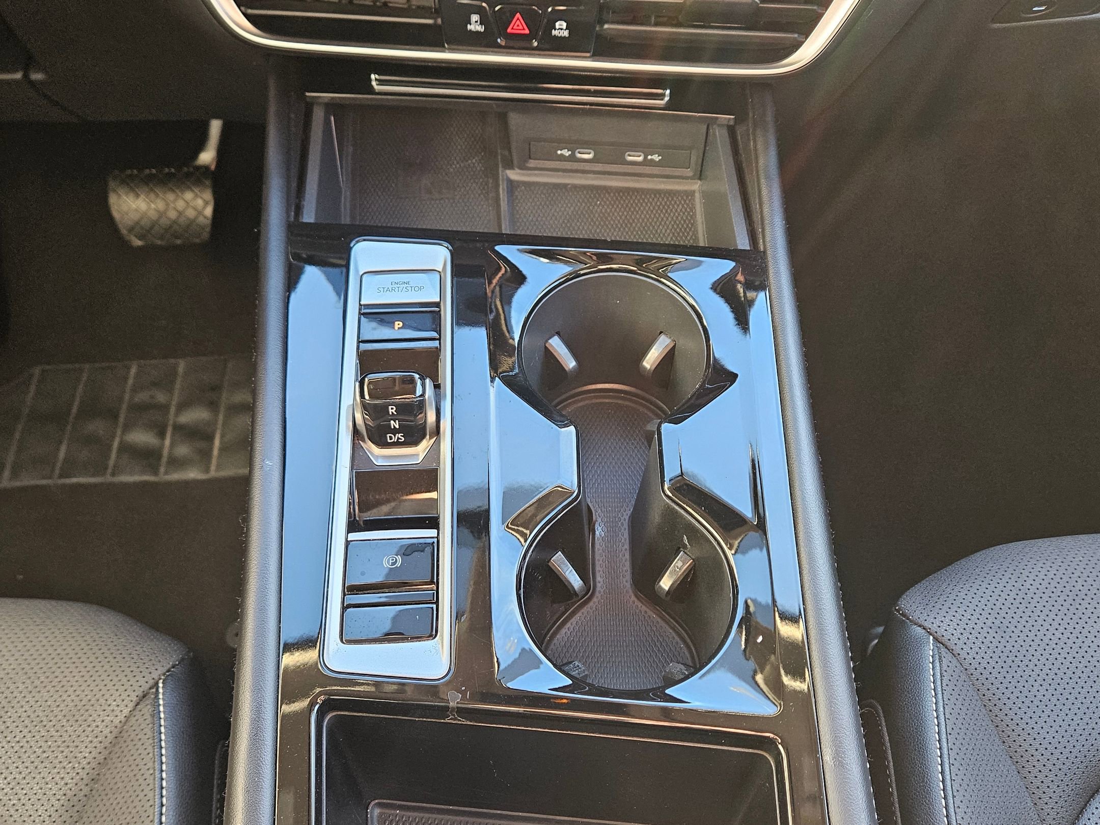 Used 2024 Volkswagen Atlas SE image 12