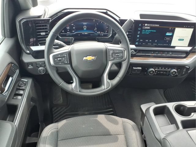 Used 2025 Chevrolet Silverado 2500 LT w/ Convenience Package AWD/4WD image 4