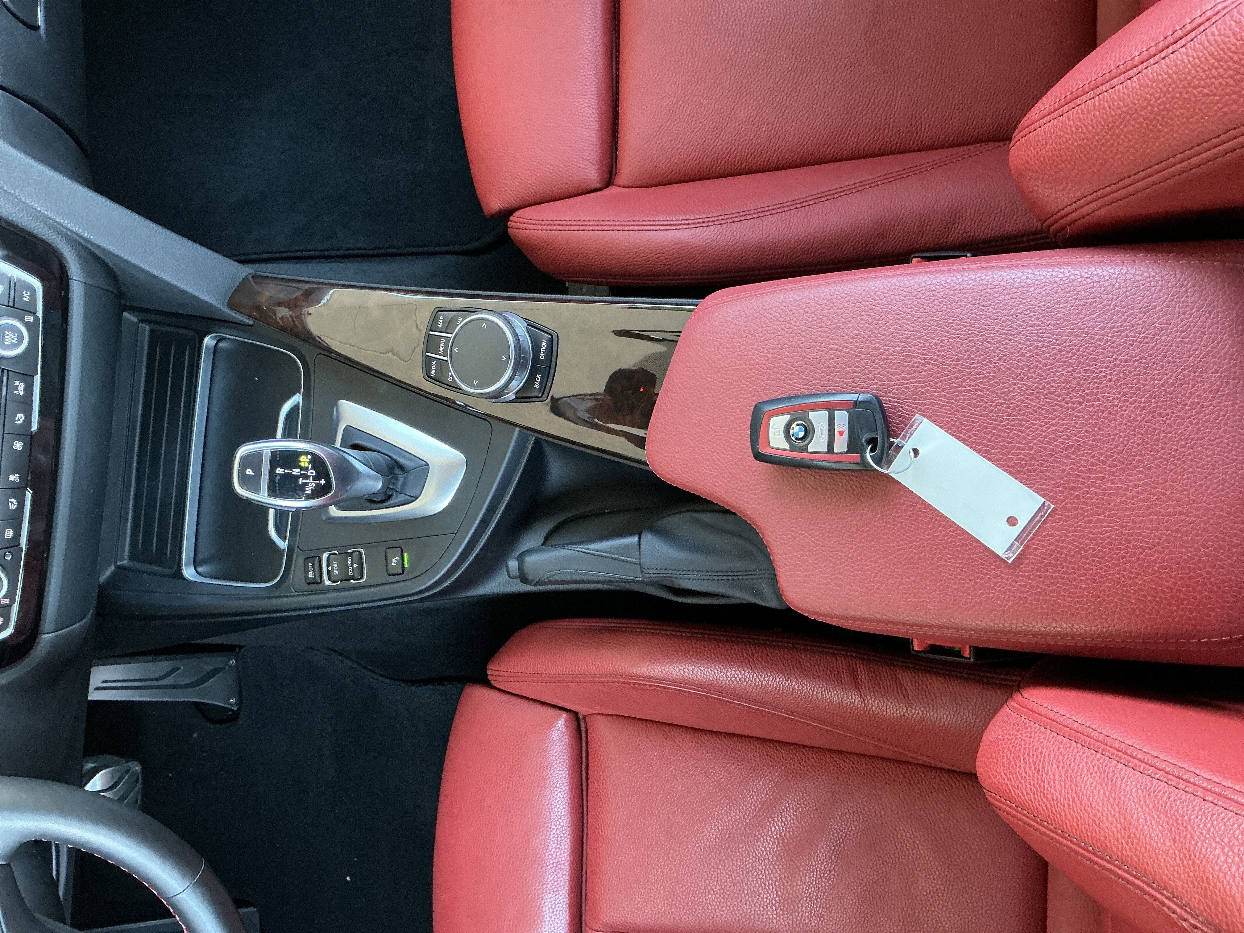 Used 2018 BMW 330i xDrive Sedan w/ Premium Package image 11