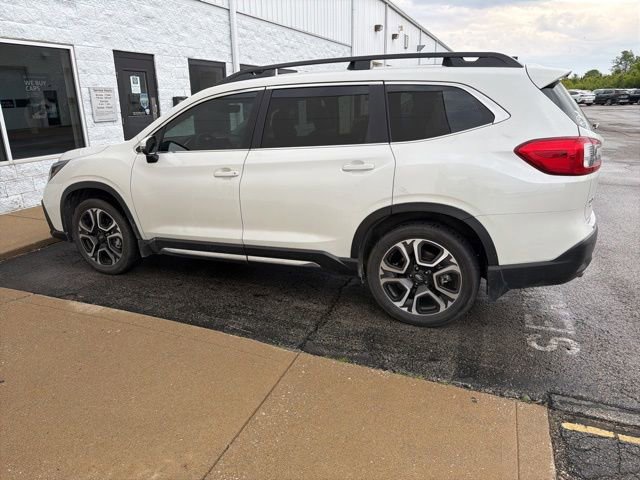 Used 2023 Subaru Ascent Limited AWD/4WD image 7