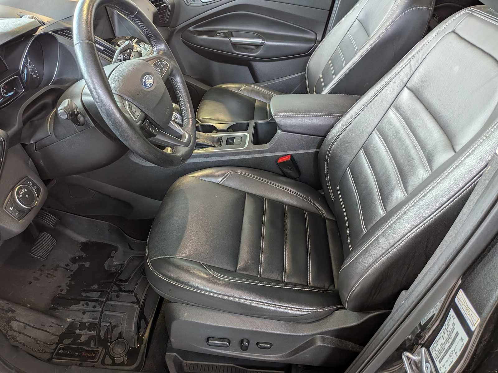 Used 2019 Ford Escape Titanium image 15