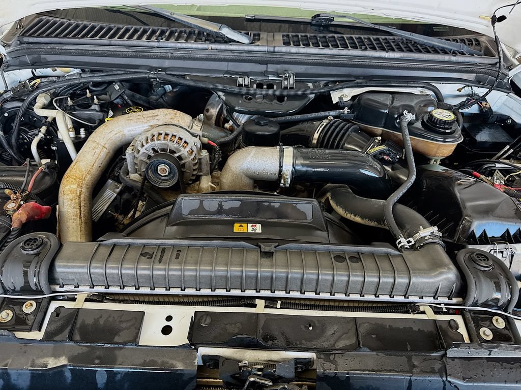 Used 2006 Ford F350 4x4 Regular Cab Super Duty image 25