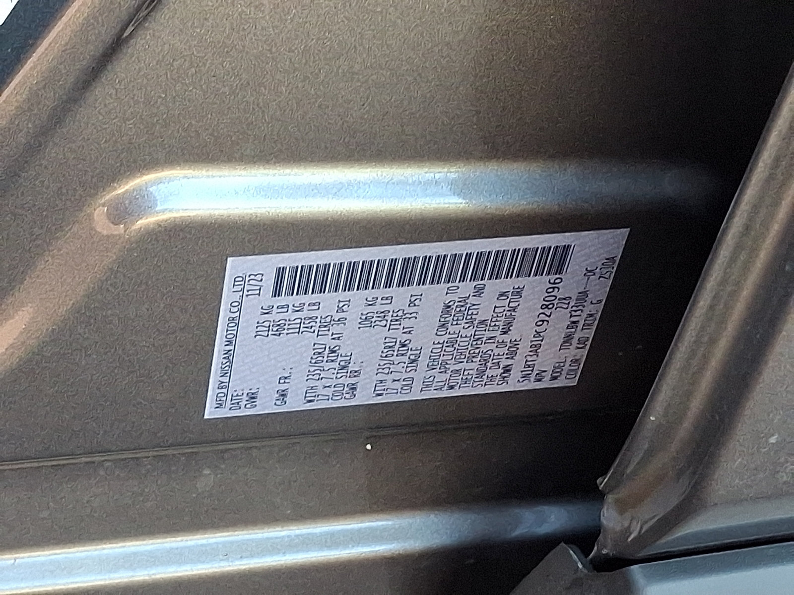 Used 2023 Nissan Rogue S AWD/4WD image 26