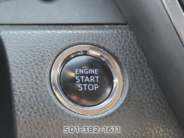 Used 2019 Toyota Camry SE w/ Convenience Package FWD image 30