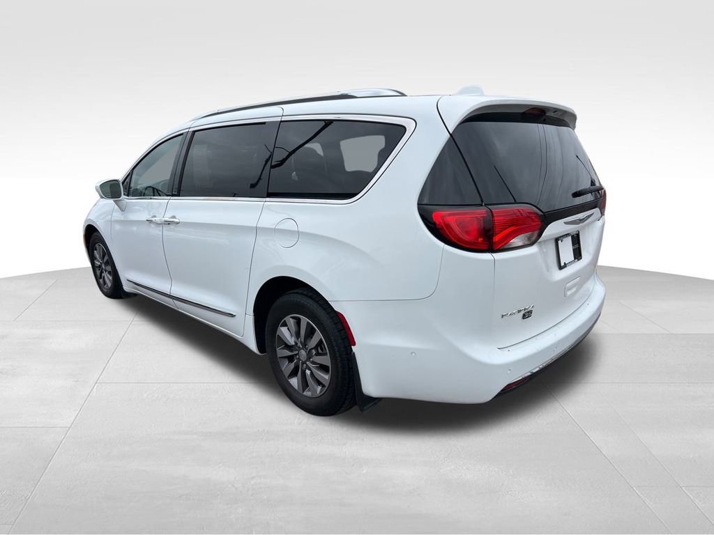 Used 2020 Chrysler Pacifica Touring-L image 5