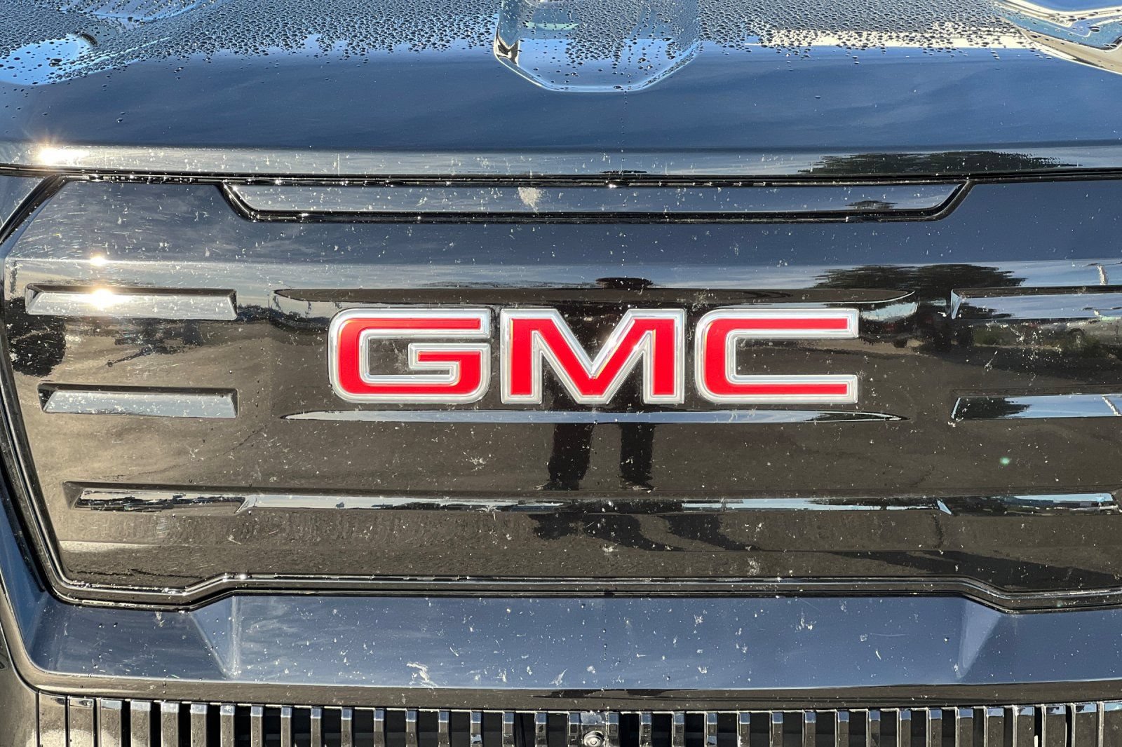 Used 2026 GMC Sierra EV Elevation w/ LPO, Elevation Dark Package AWD/4WD image 38