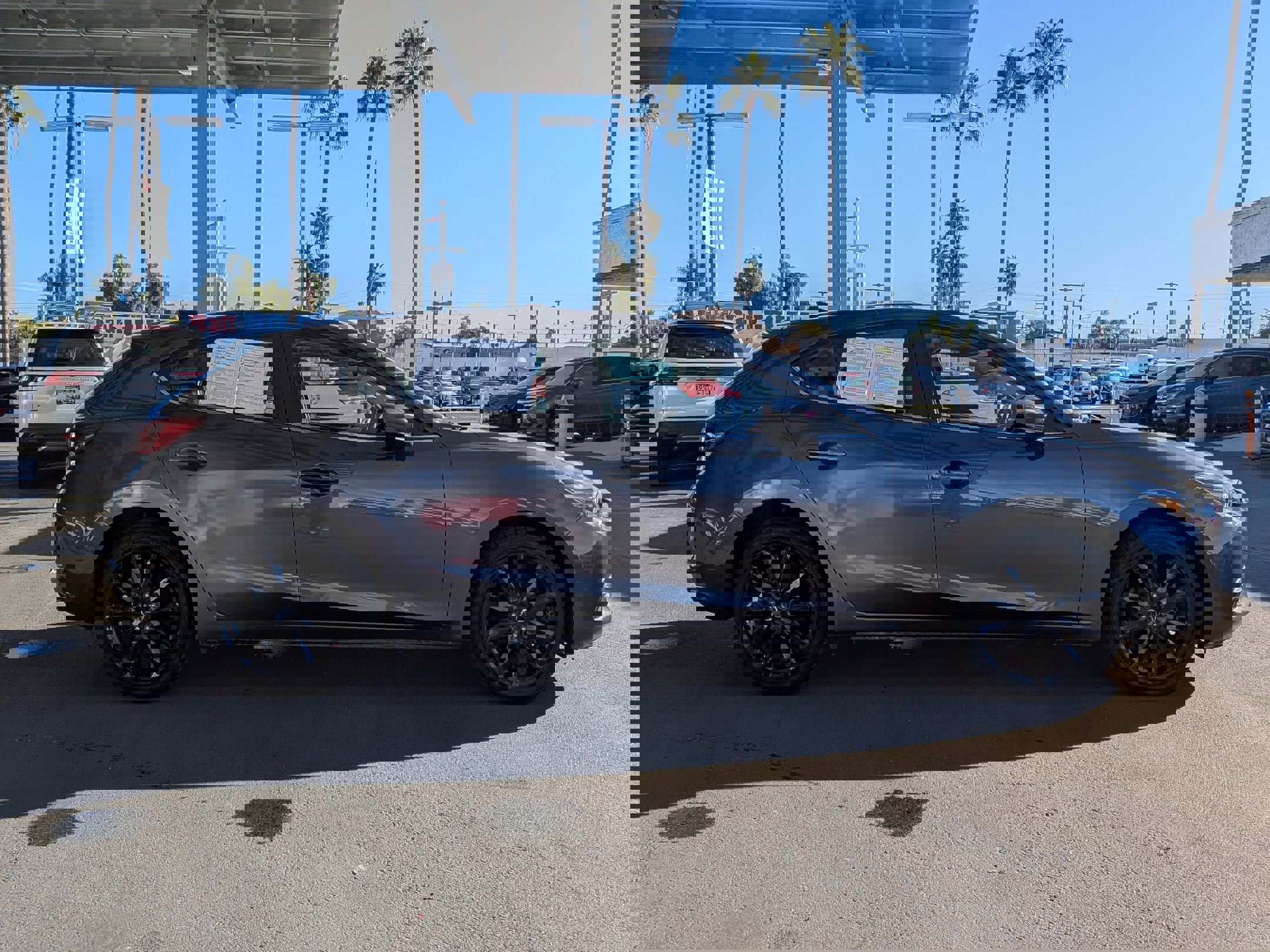 Used 2017 MAZDA MAZDA3 Grand Touring w/ Premium Equipment Package image 5