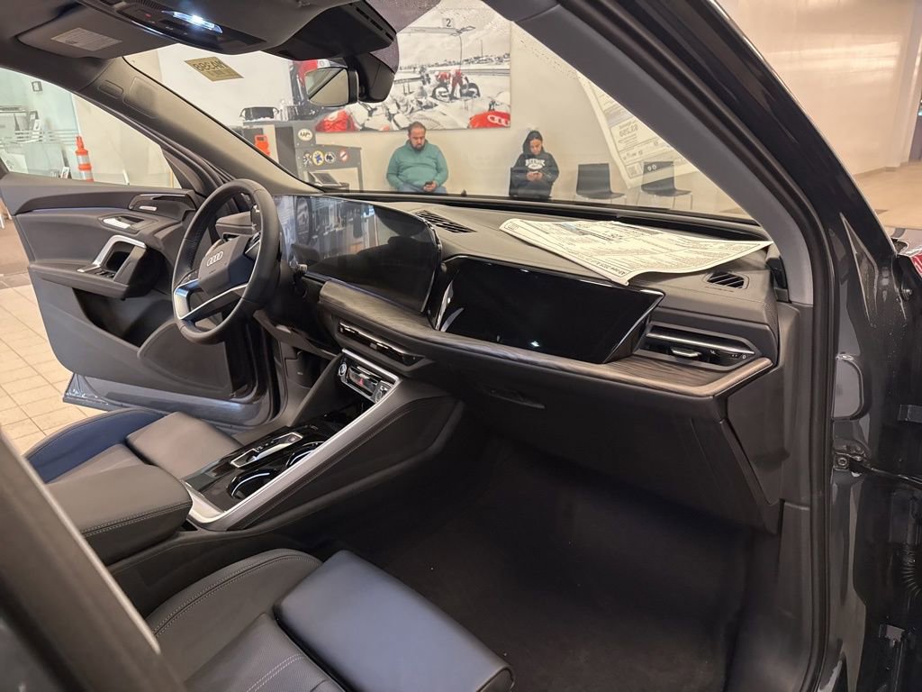 New 2025 Audi Q5 Premium Plus image 24