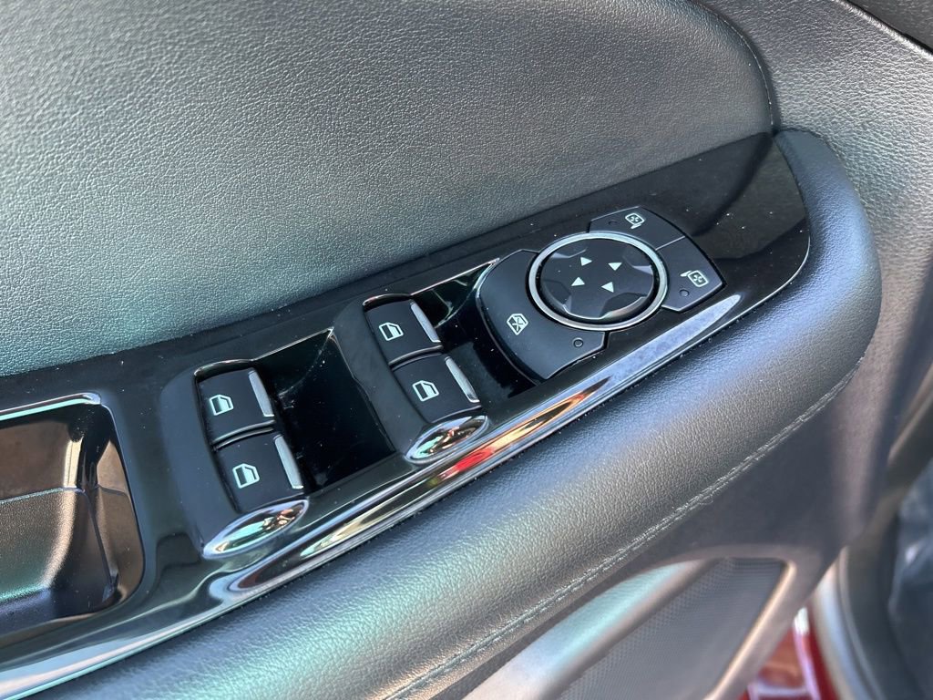 Used 2020 Ford Edge SEL w/ Cold Weather Package image 19