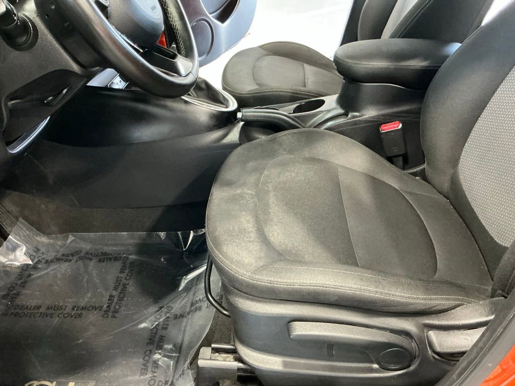 Used 2018 Kia Soul + image 7