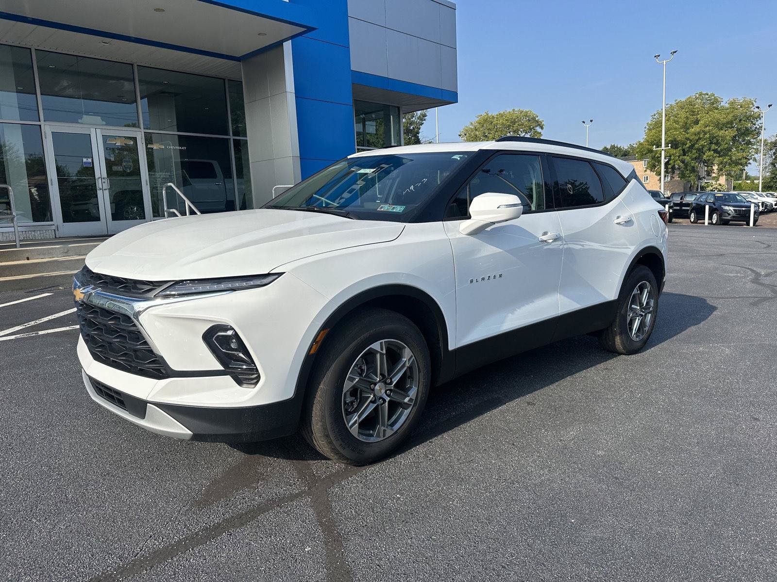 New 2026 Chevrolet Blazer LT w/ Sound & Technology Package AWD/4WD image 3
