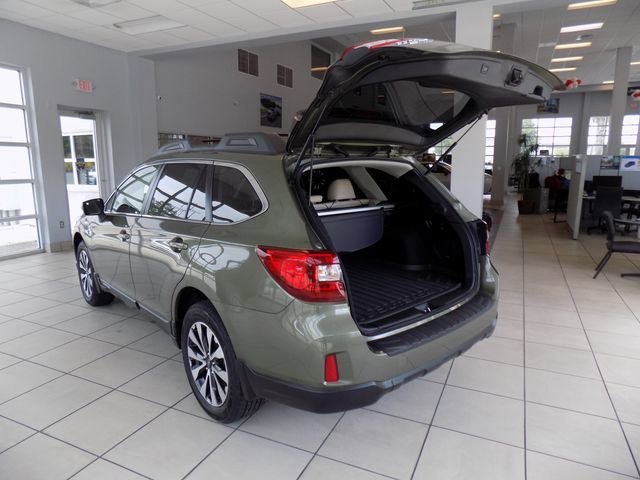 Used 2016 Subaru Outback 2.5i Limited AWD/4WD image 9