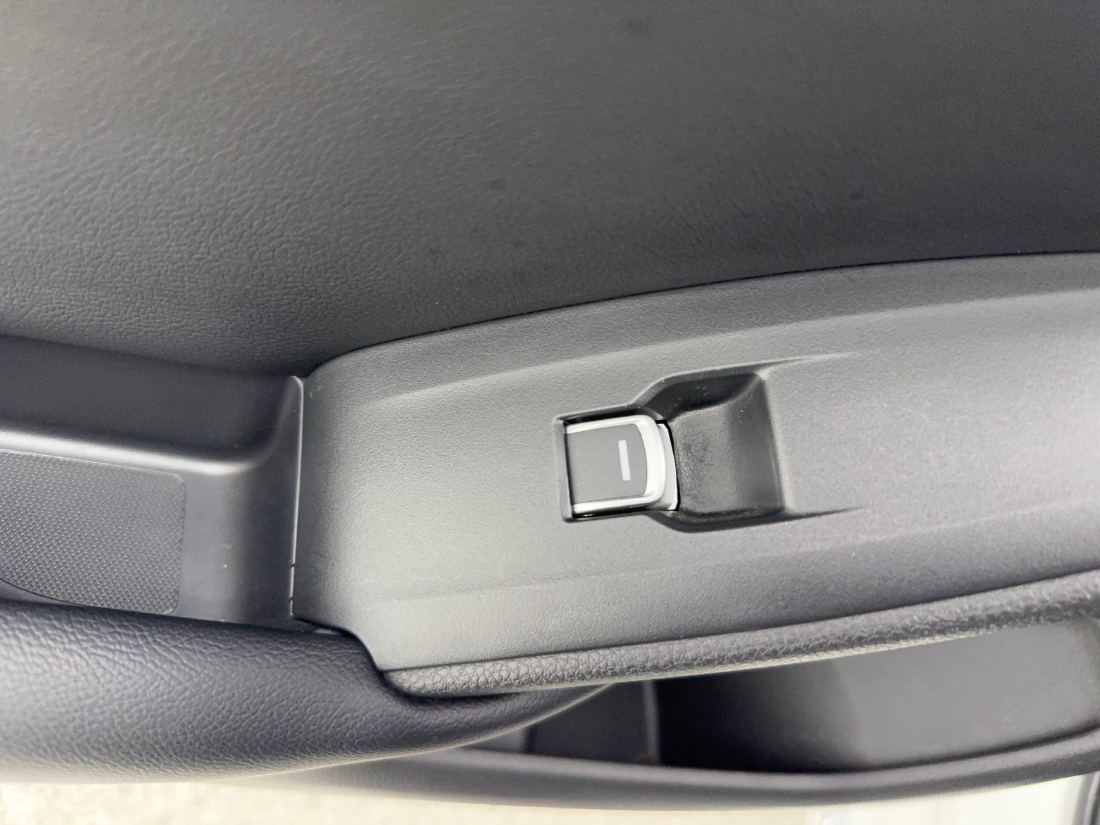 Used 2018 Honda Accord EX image 42
