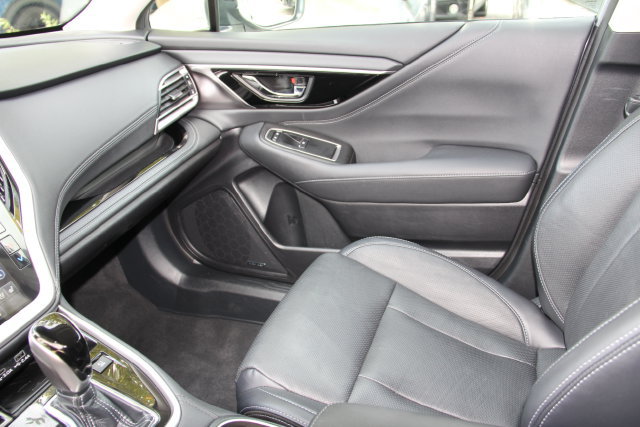 Used 2024 Subaru Outback Touring XT AWD/4WD image 31