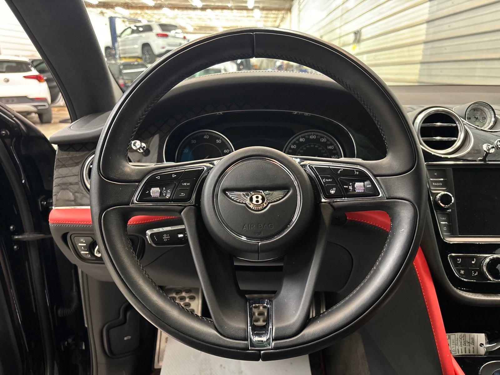 Used 2020 Bentley Bentayga AWD/4WD image 13