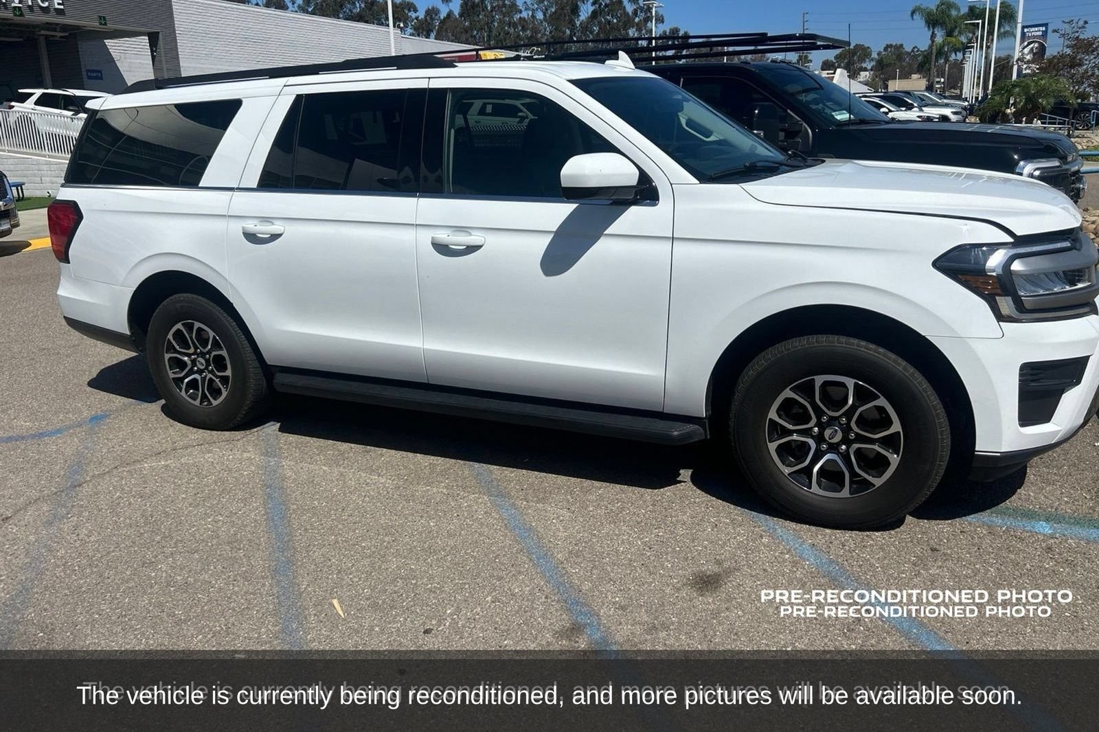 Used 2024 Ford Expedition Max XLT AWD/4WD image 4