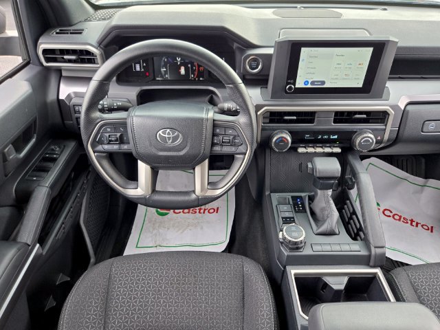 Used 2025 Toyota 4Runner SR5 AWD/4WD image 13
