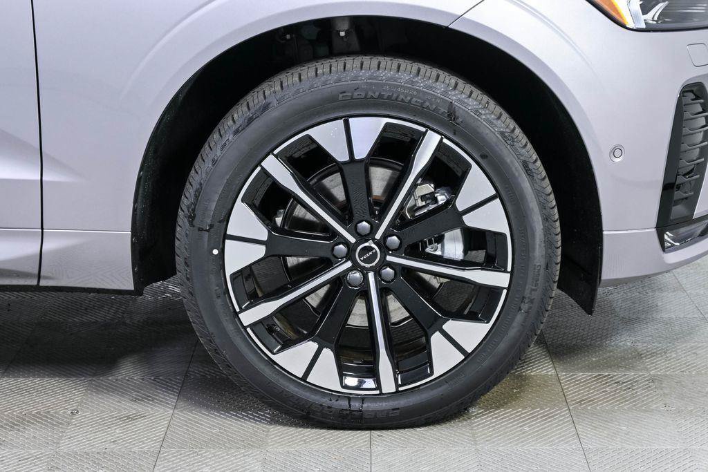 New 2026 Volvo XC60 B5 Plus w/ Protection Package Premier AWD/4WD image 37