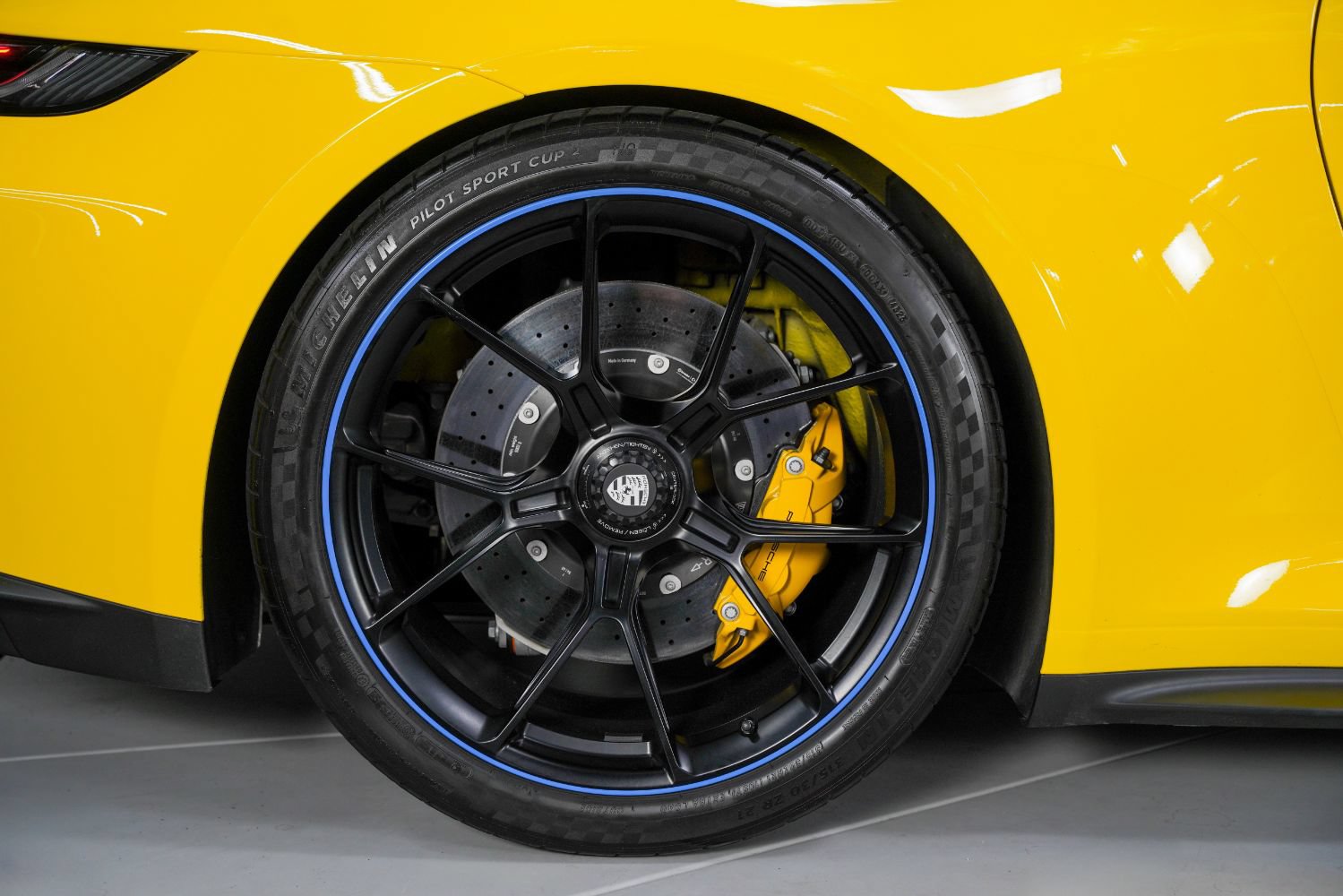 Used 2023 Porsche 911 GT3 w/ Chrono Package RWD image 26