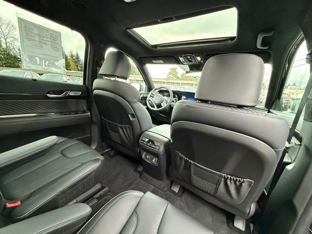 Used 2025 Hyundai Palisade Calligraphy image 23