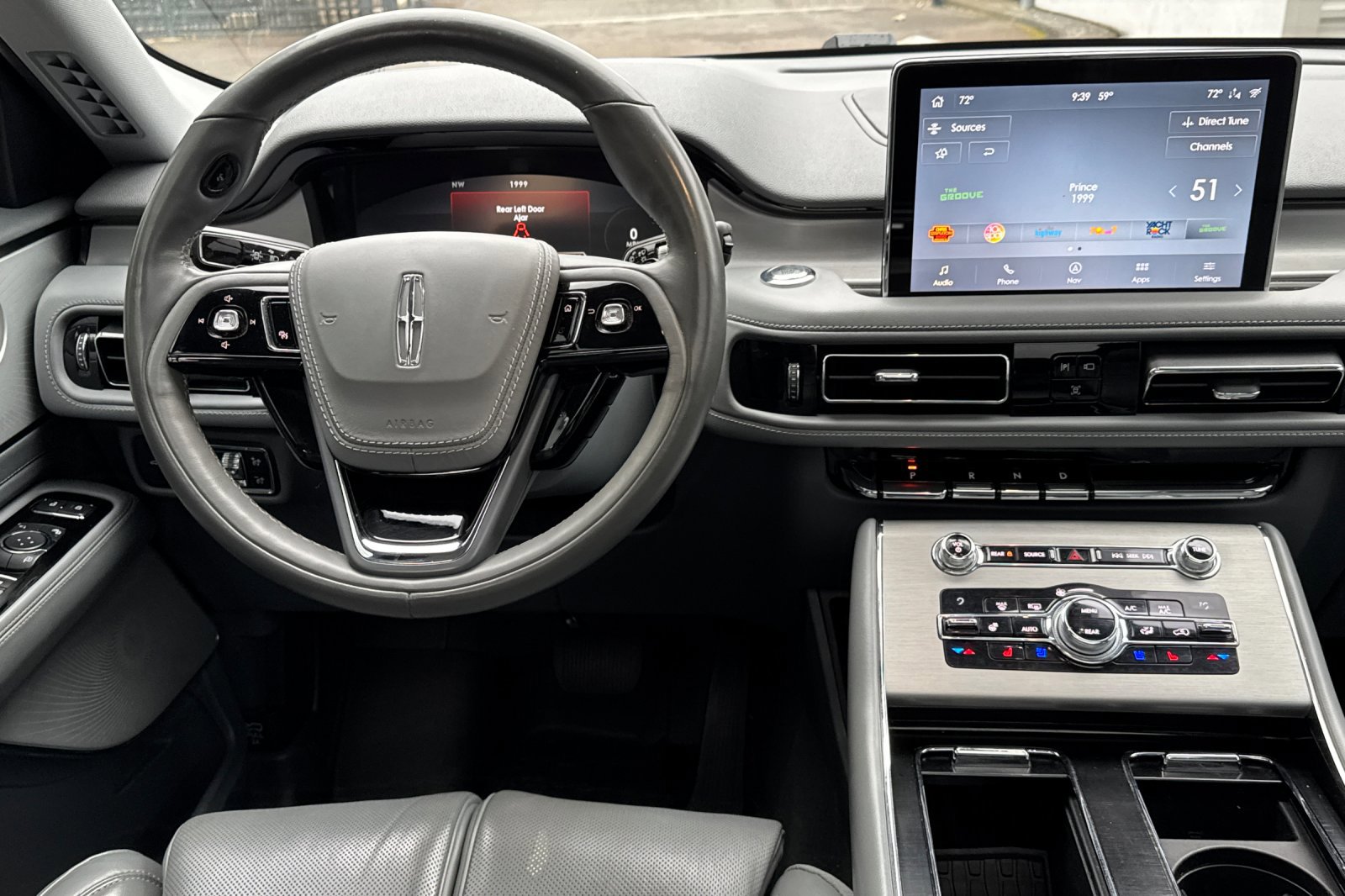 Used 2020 Lincoln Aviator Reserve w/ Equipment Group 202A image 14