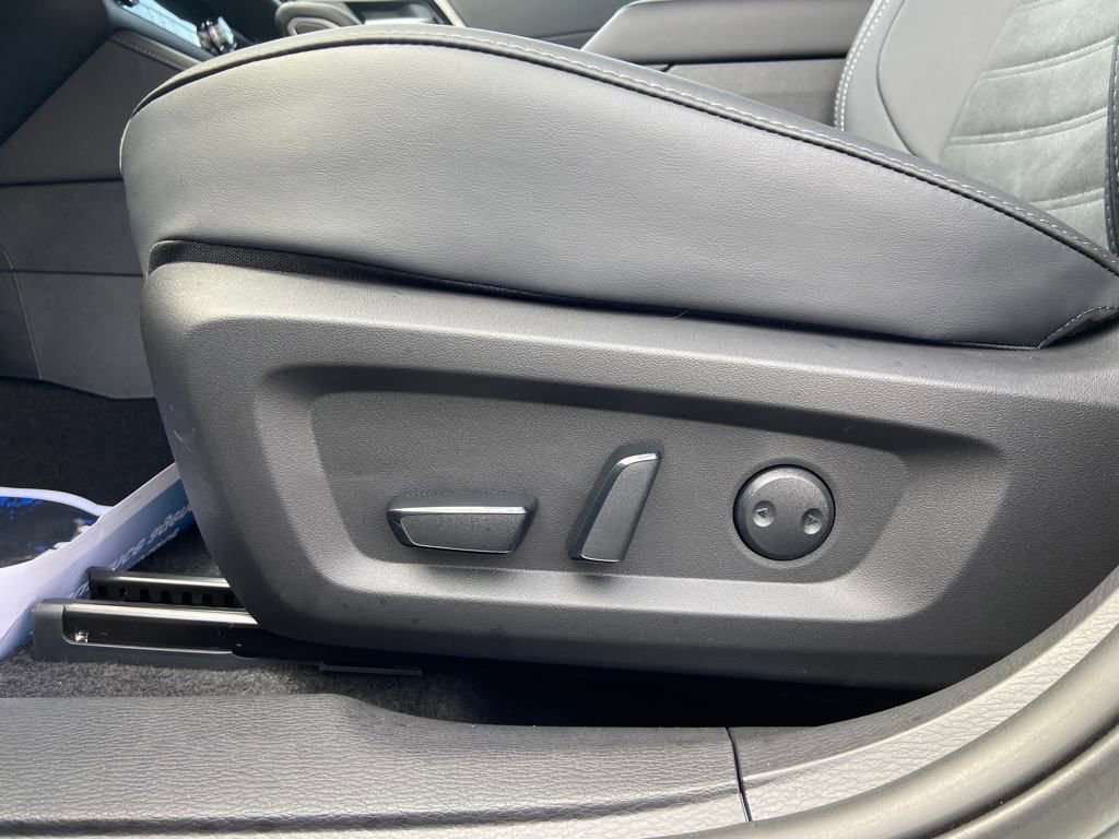 New 2026 Mitsubishi Outlander SE image 12