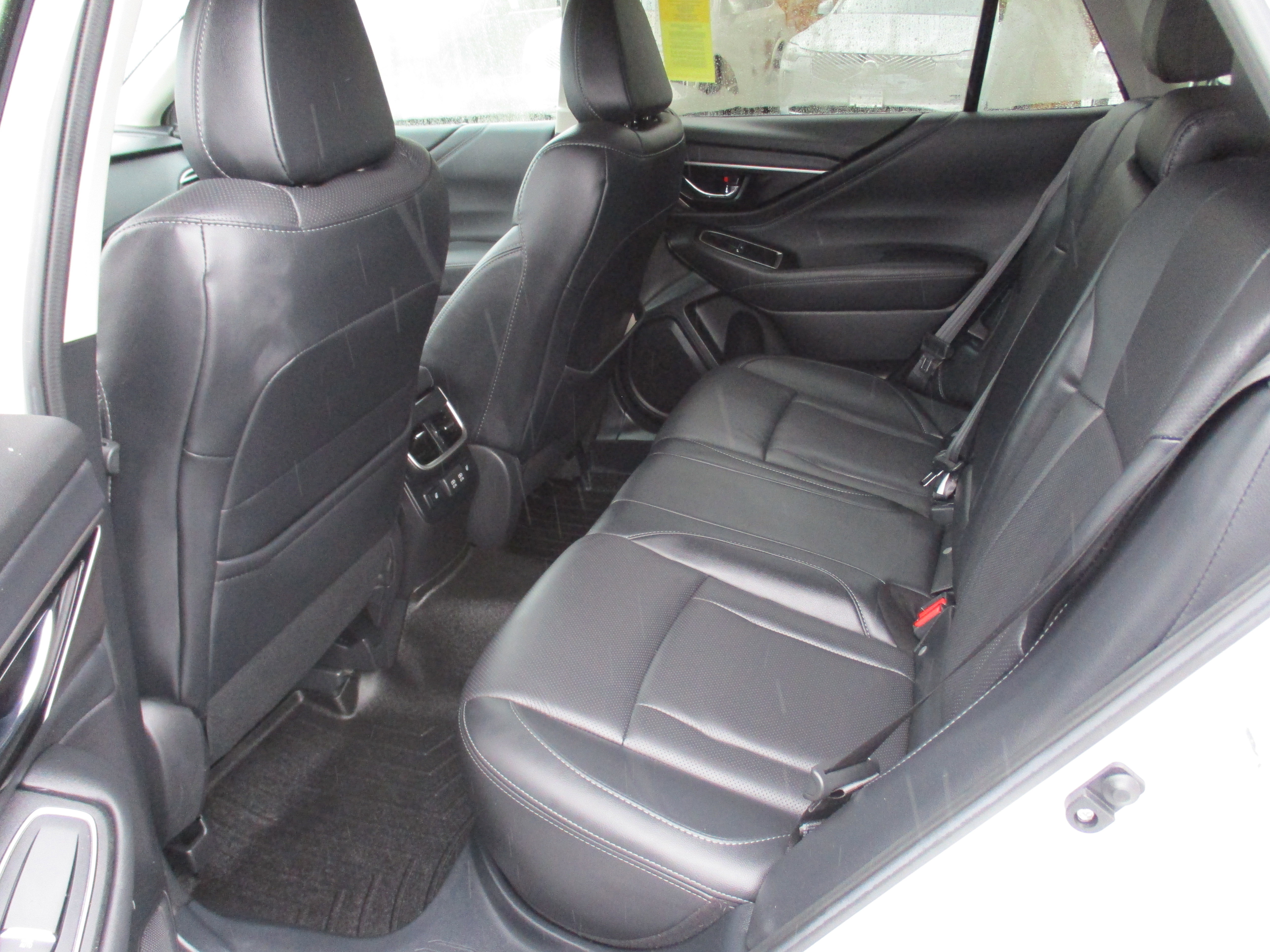 Used 2021 Subaru Outback Limited image 13