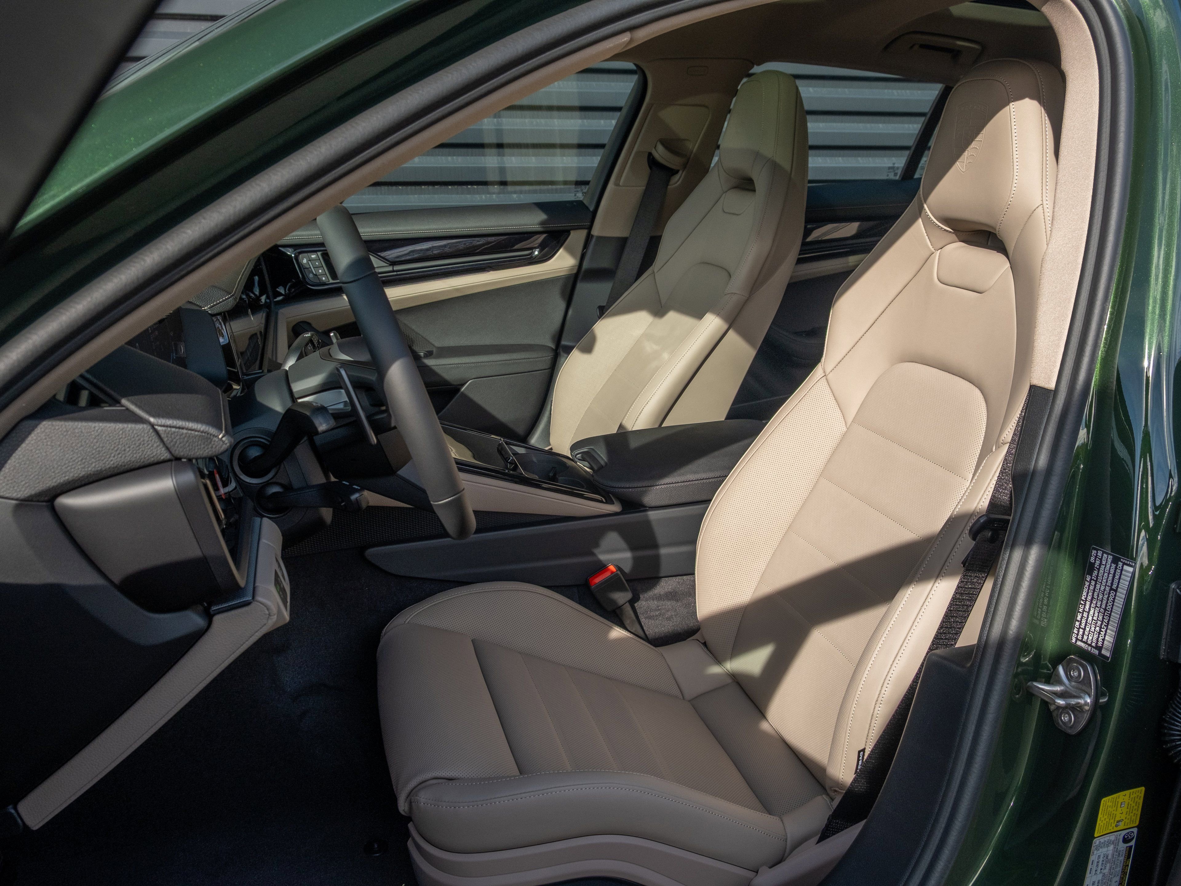 New 2026 Porsche Panamera 4 image 5