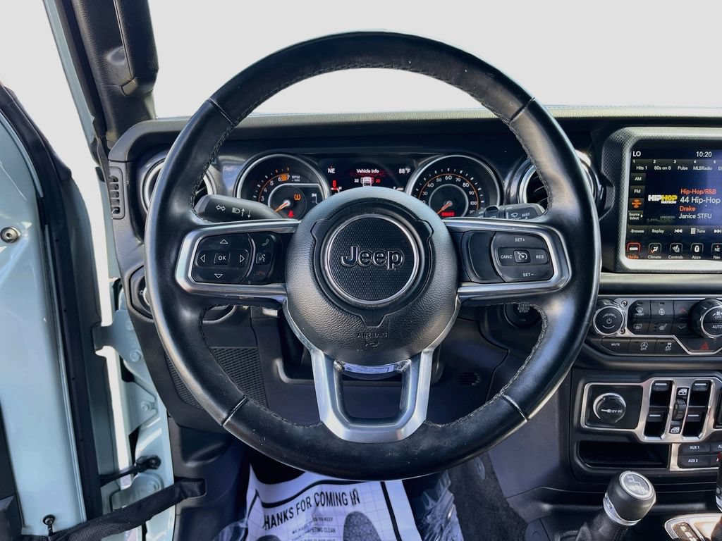 Used 2023 Jeep Wrangler Unlimited Sahara AWD/4WD image 11