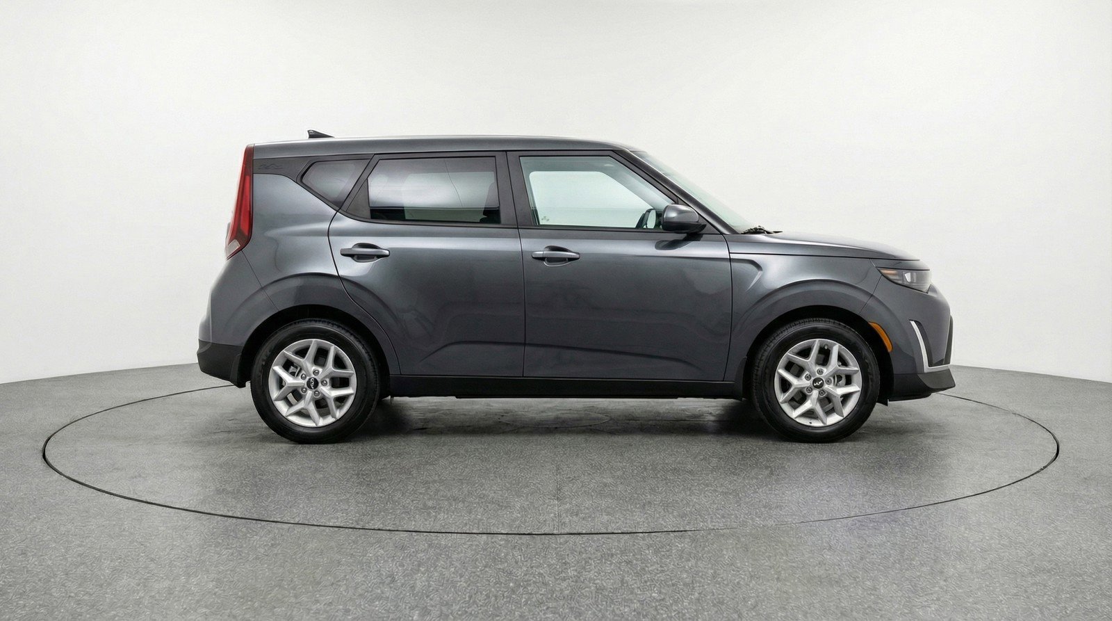 Used 2025 Kia Soul LX w/ LX Technology Package image 11