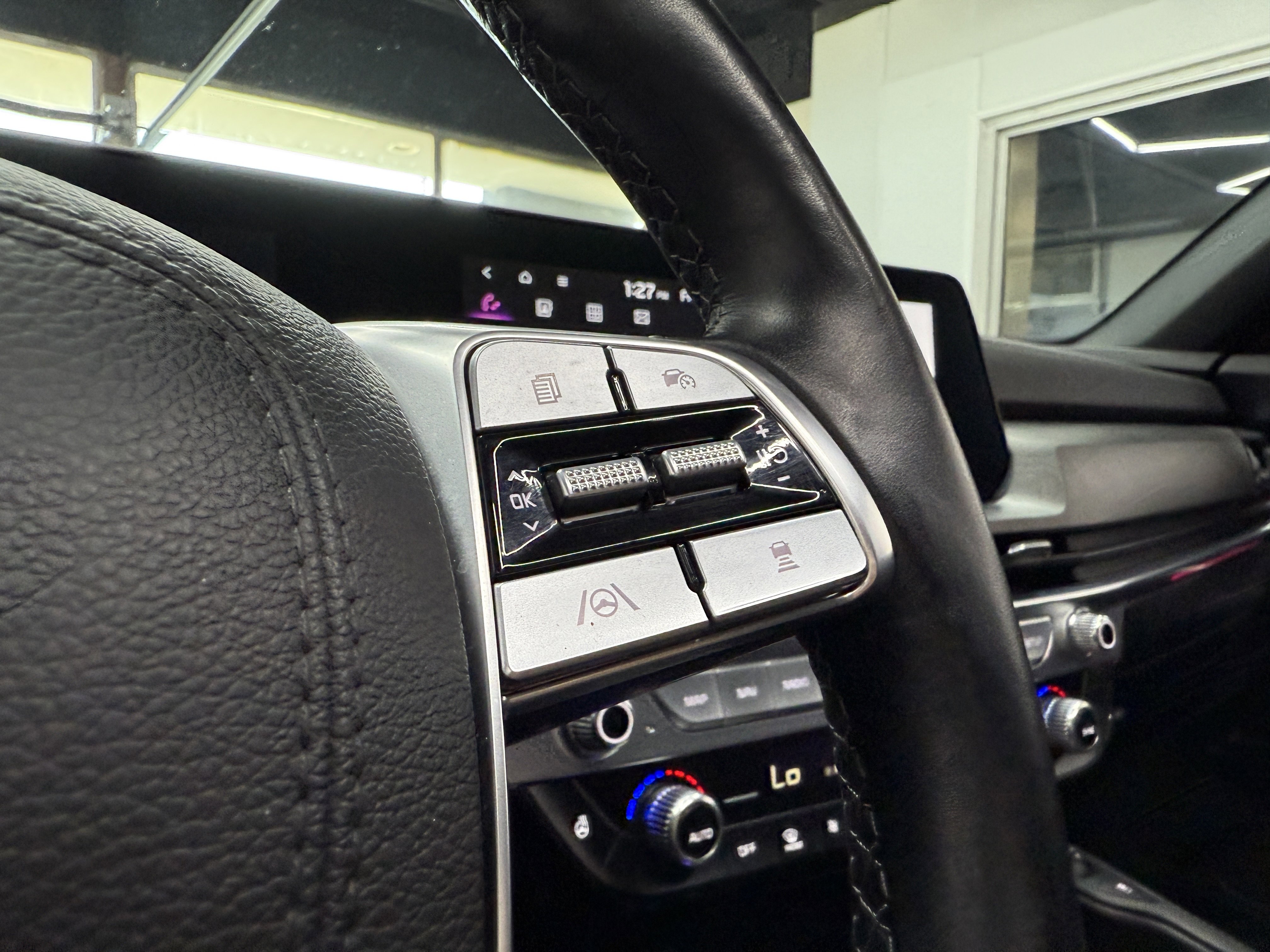 Used 2024 Kia Telluride SX X-Line image 17