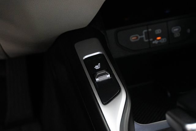 Used 2024 Kia Sorento S w/ Panoramic Sunroof Package FWD image 18