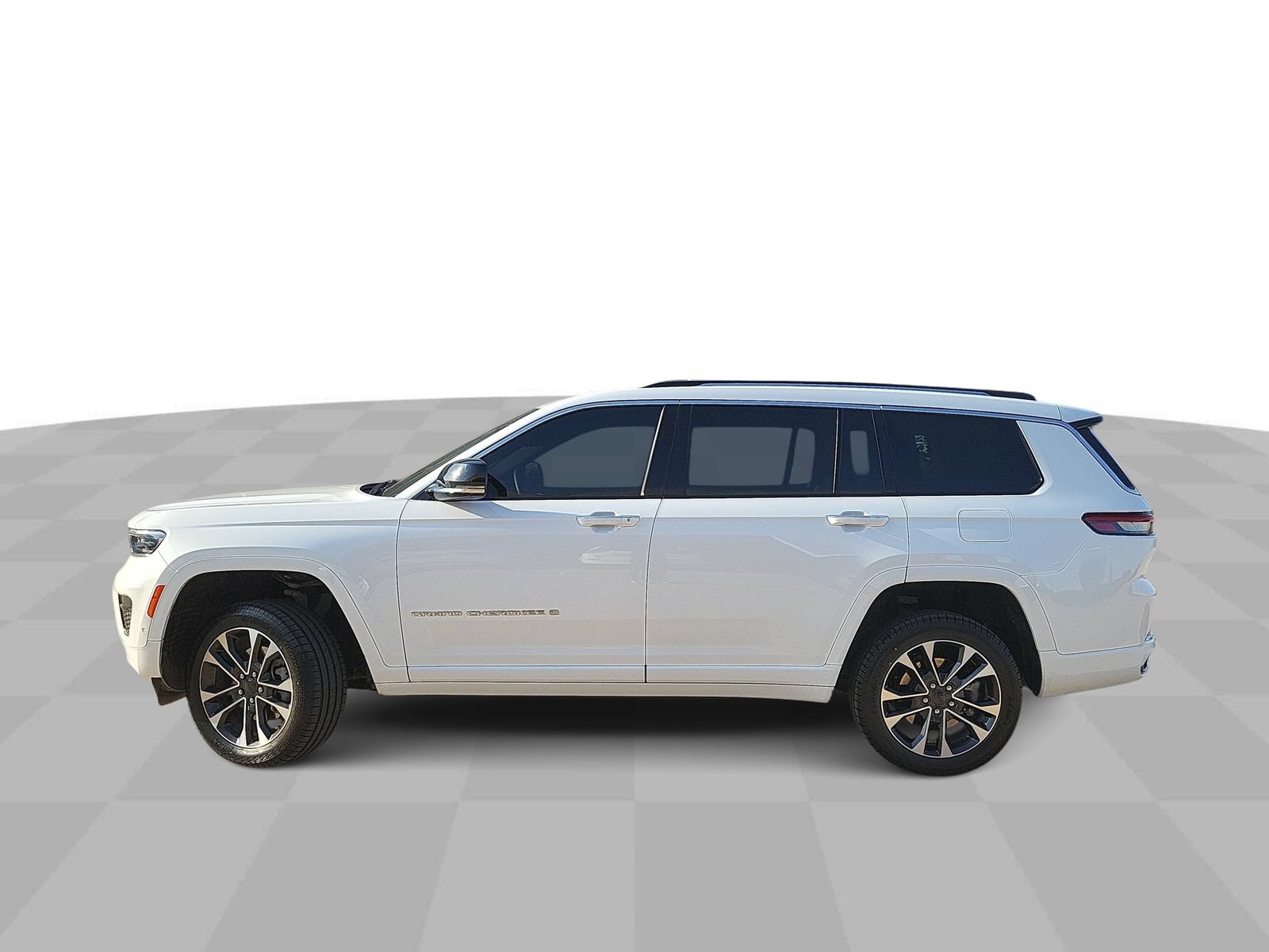 Used 2023 Jeep Grand Cherokee L Overland w/ Advanced Protech Group III AWD/4WD image 5