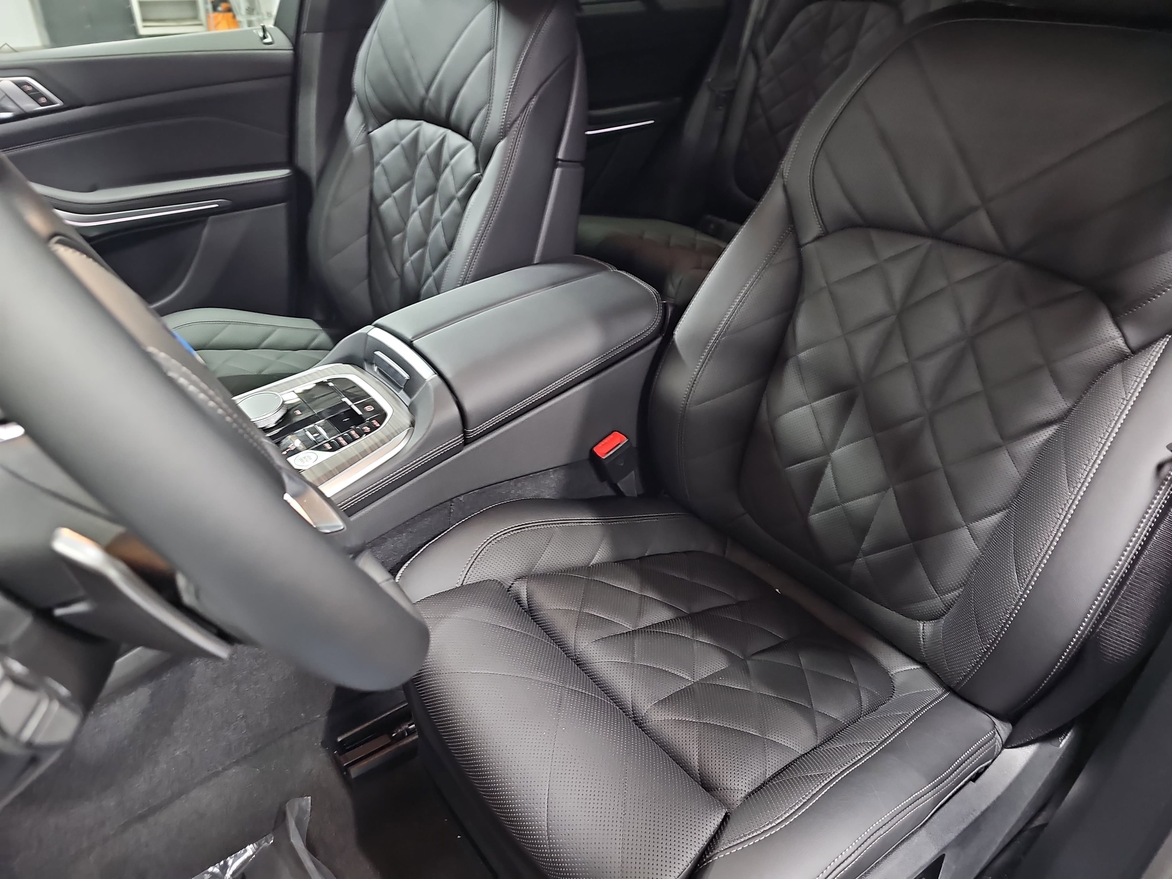 New 2026 BMW X5 xDrive40i w/ Climate Comfort Package image 17