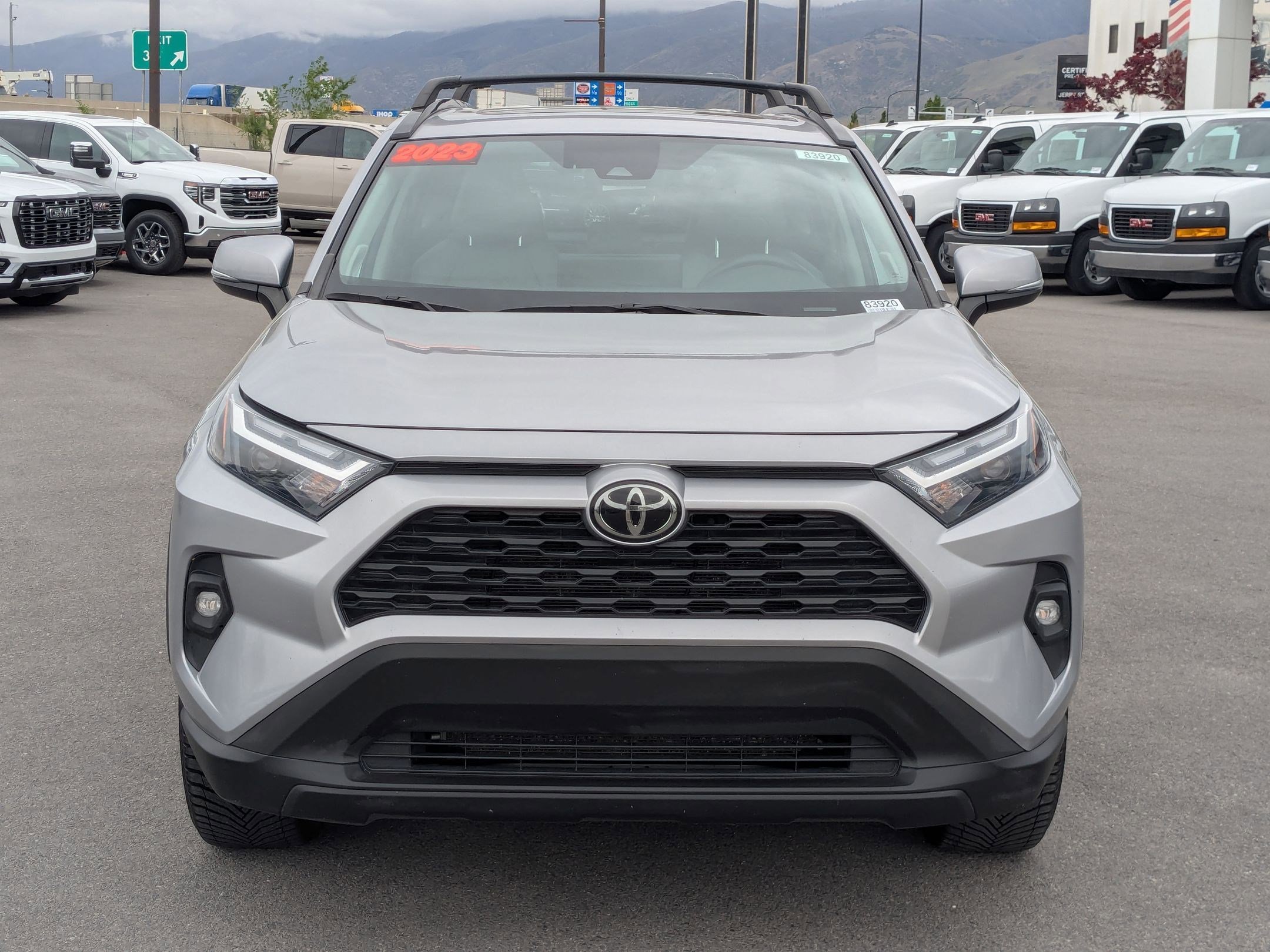 Used 2023 Toyota RAV4 XLE Premium image 8