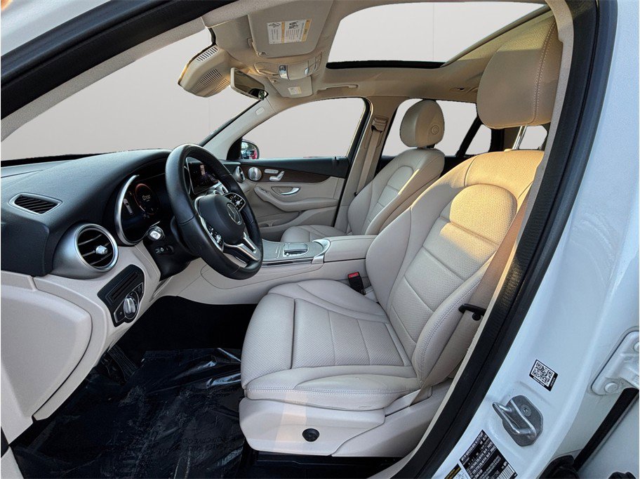 Used 2020 Mercedes-Benz GLC 300 4MATIC w/ Multimedia Package image 2