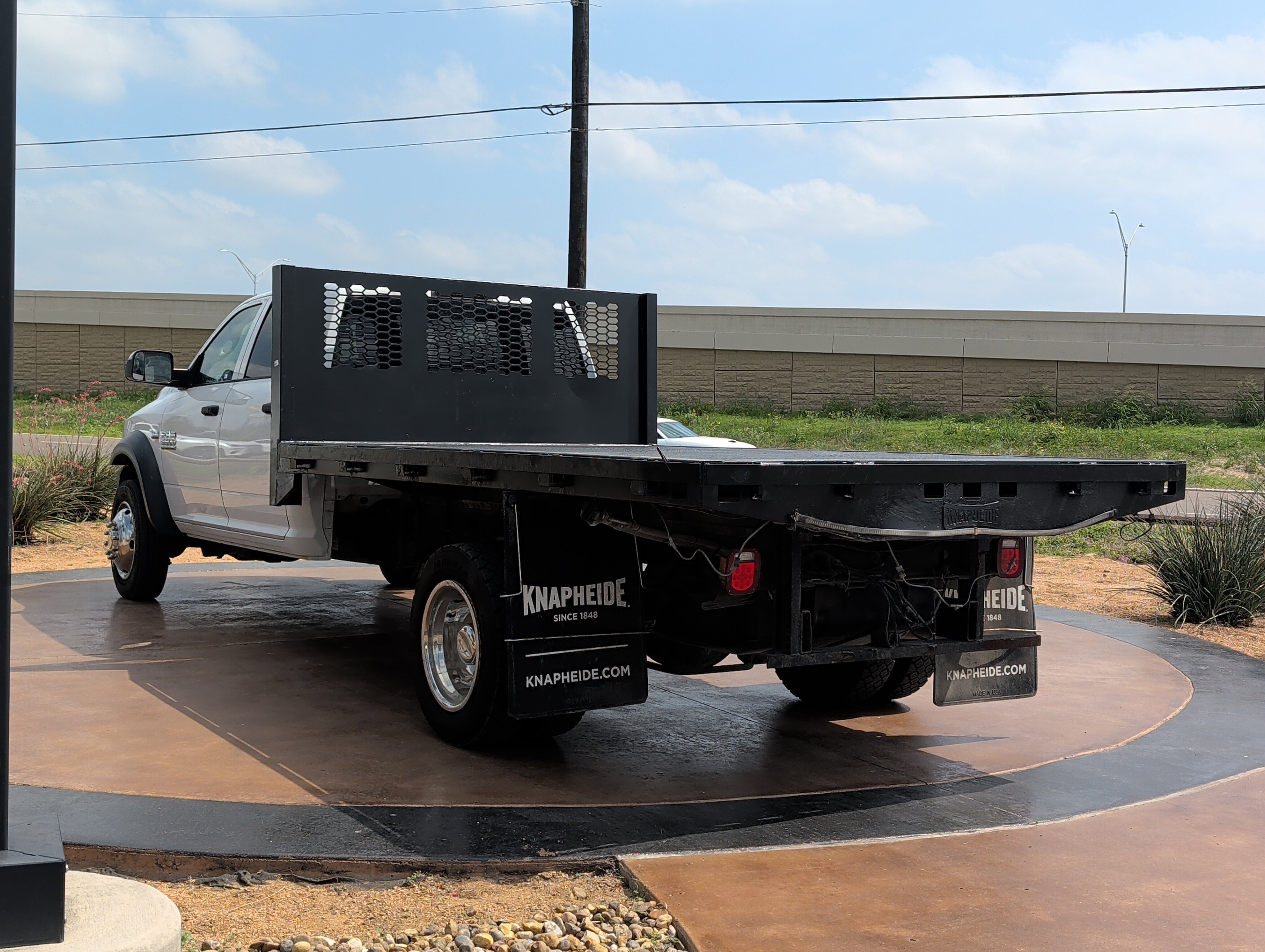 Used 2018 RAM 5500 Tradesman AWD/4WD image 4