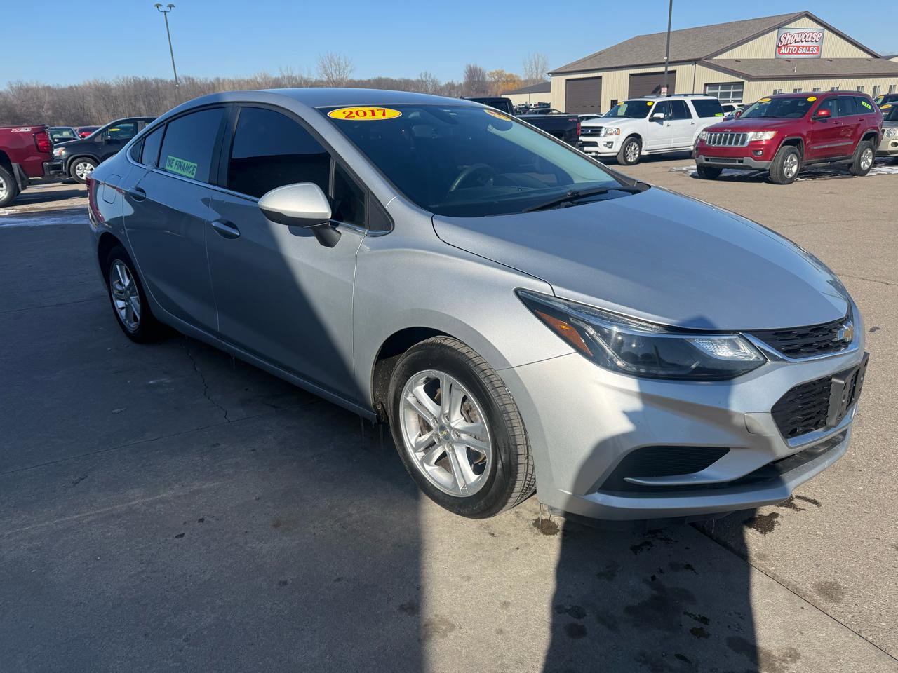 Used 2017 Chevrolet Cruze LT w/ LT Convenience Package image 3