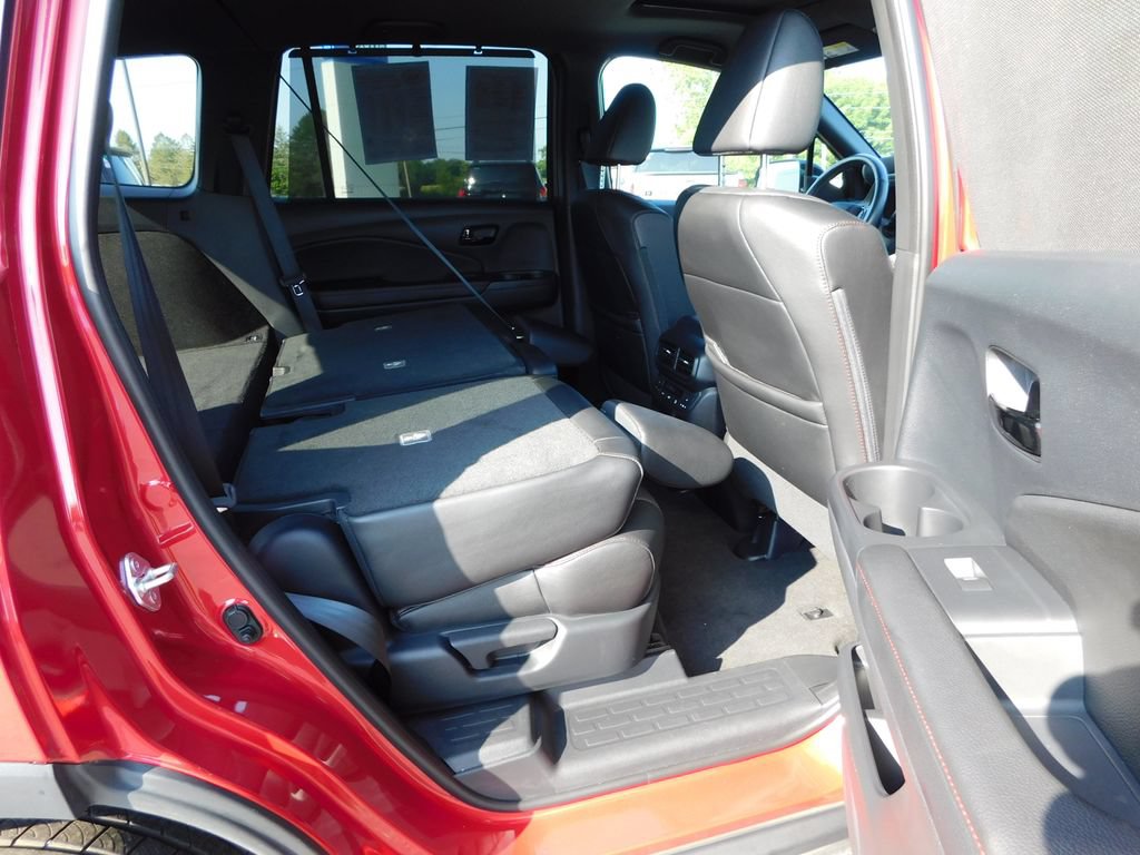 Used 2025 Honda Passport Black Edition image 29