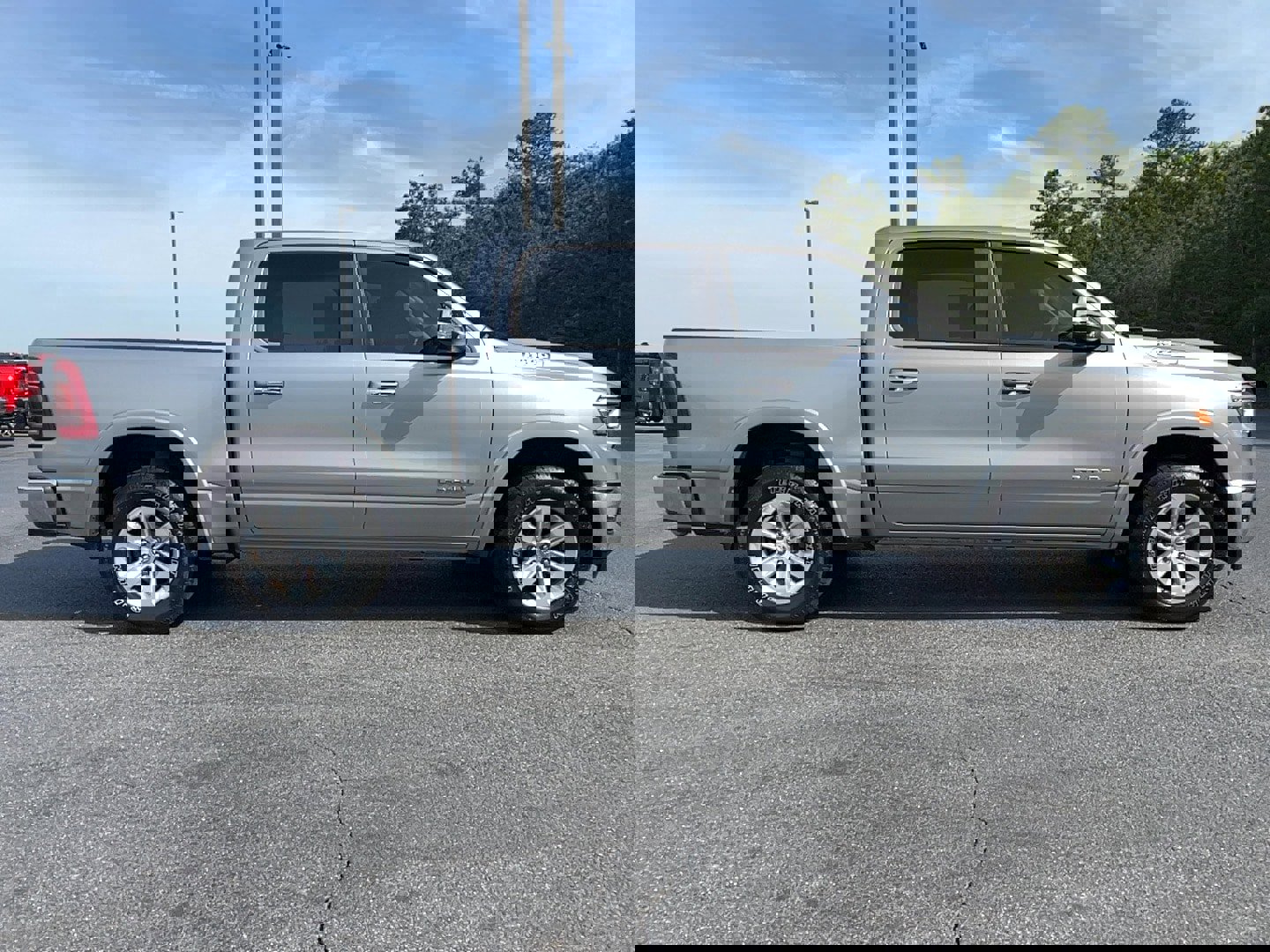 Used 2019 RAM 1500 Laramie image 4