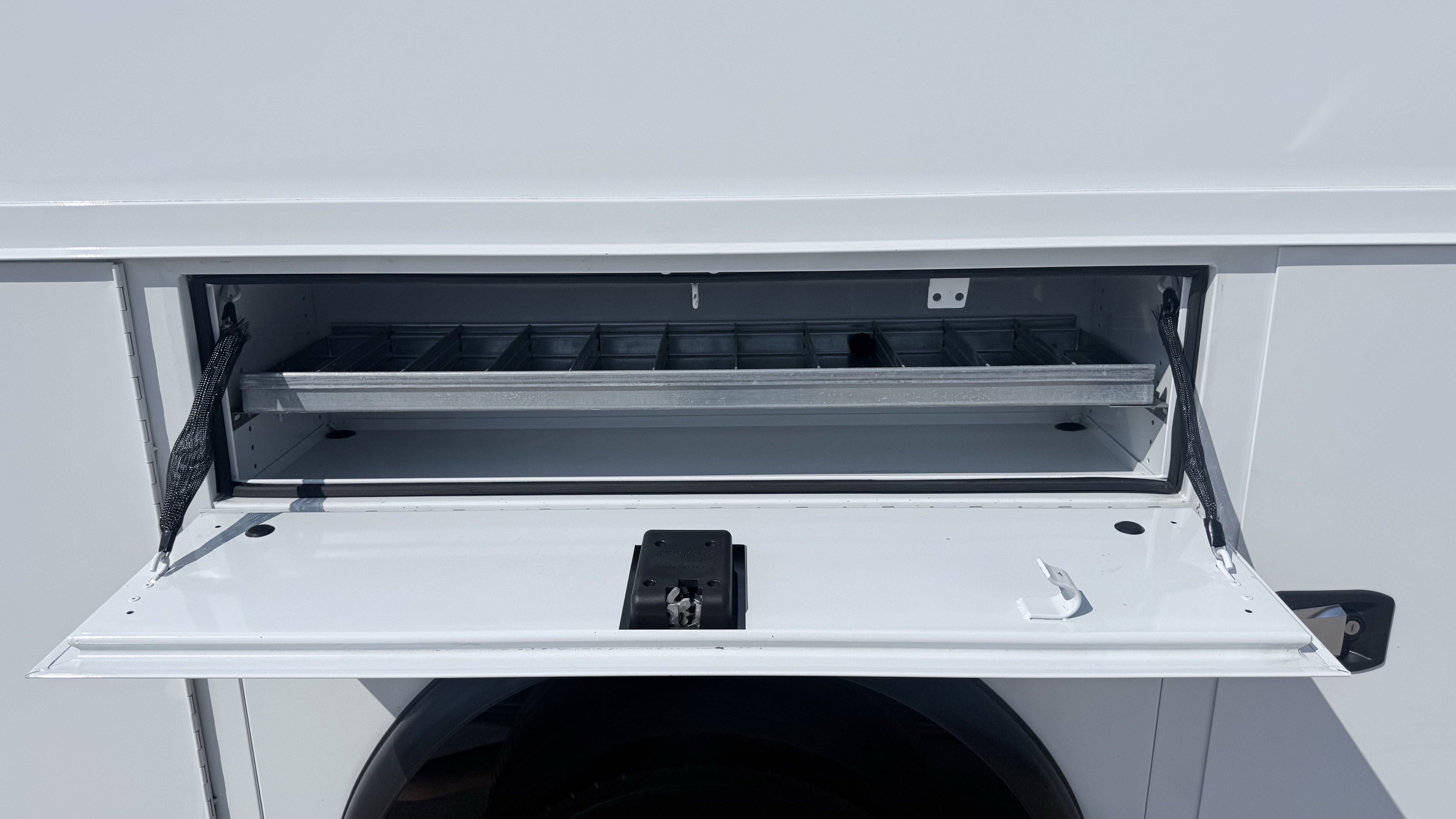 Used 2020 Mercedes-Benz Sprinter 3500 w/ Premium Package image 13