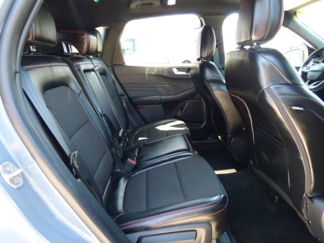 Used 2024 Ford Escape ST-Line w/ Tech Pack #1 FWD image 17