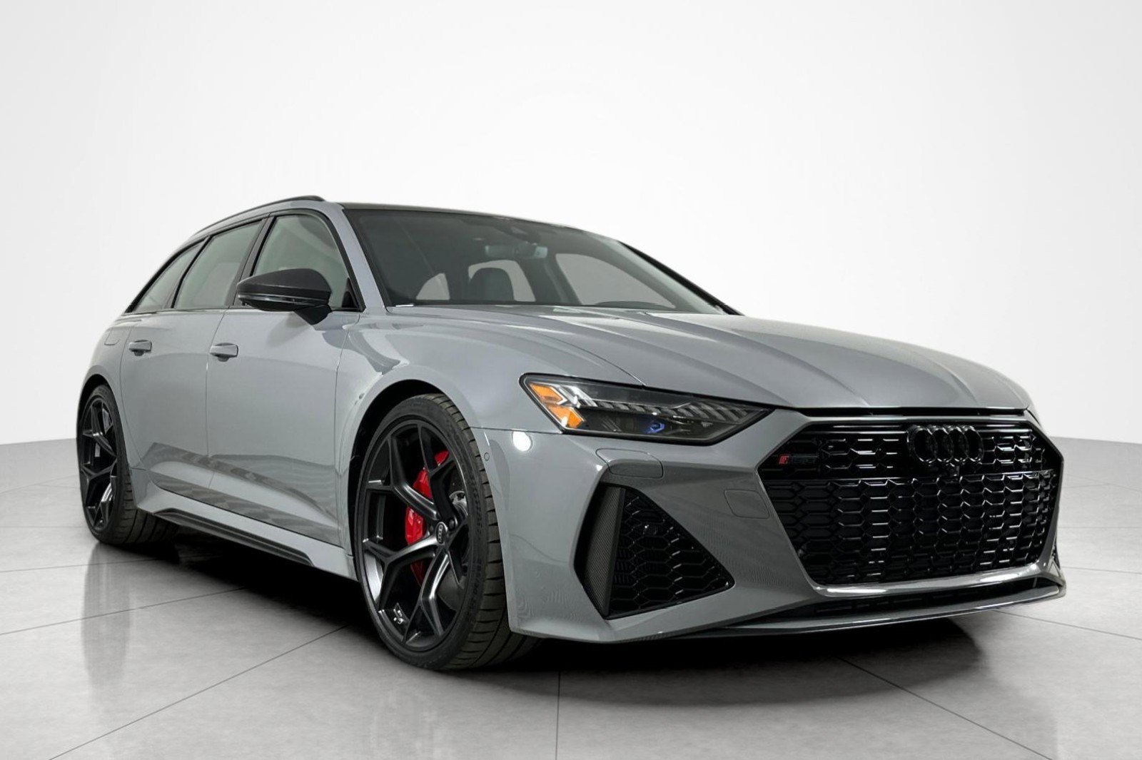 New 2025 Audi RS 6 performance image 2