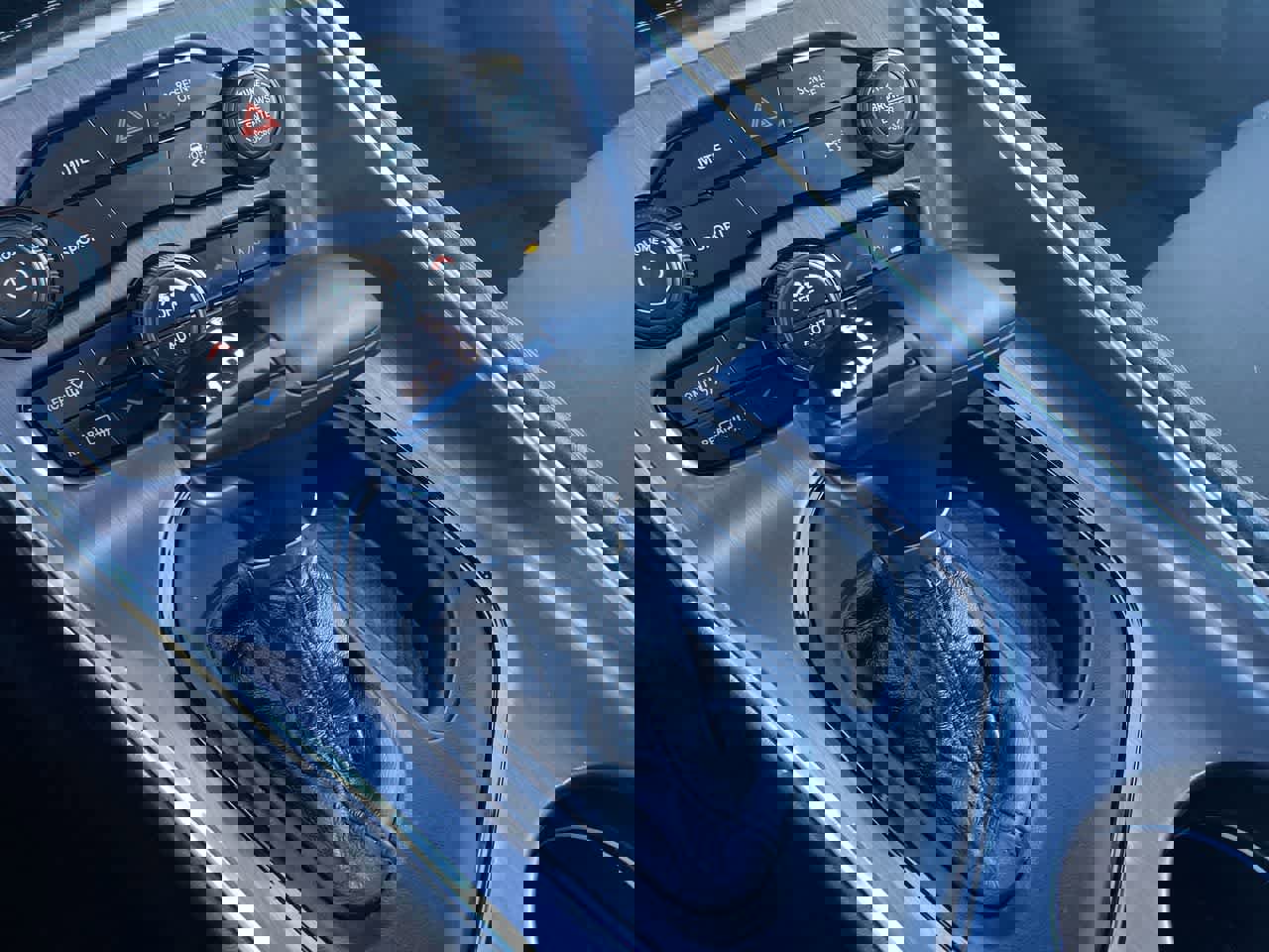 Used 2017 Dodge Challenger SXT image 19